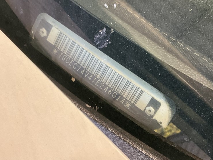 2001-chevrolet-silverado-1500-image-13