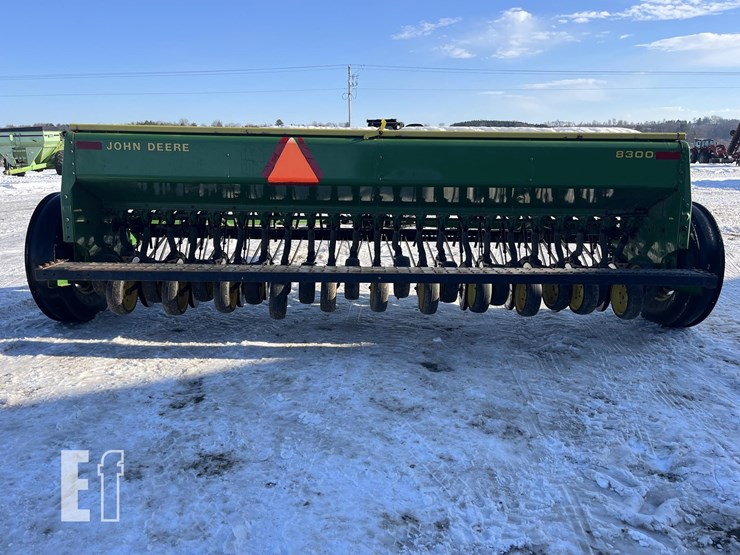 1989-john-deere-8300-image-4