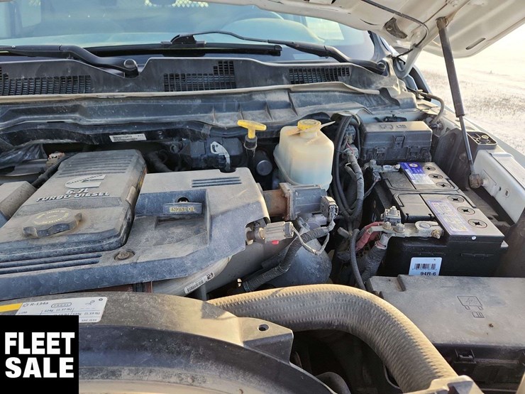 2015-ram-5500-4x4-s/a-service-truck-image-30