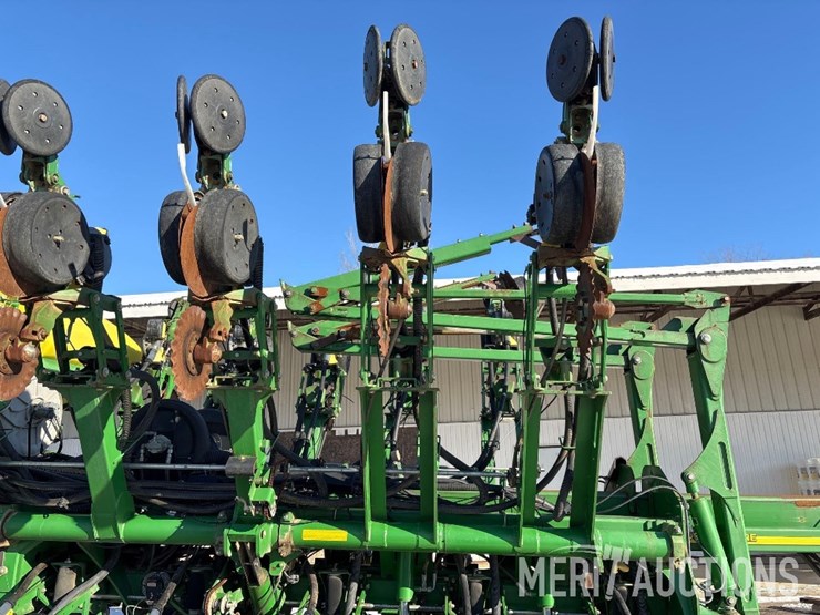 2006-john-deere-1790-image-32