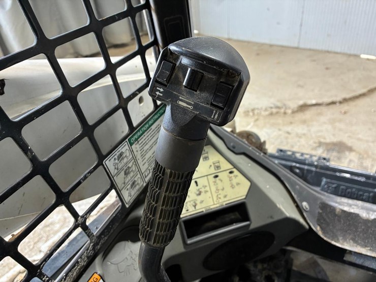 2021-bobcat-t770-image-21