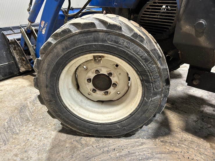 new-holland-tc35-image-16