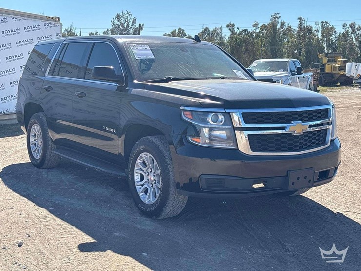 2018-chevrolet-tahoe-image-2