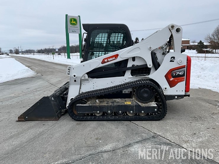 2024-bobcat-t740-image-3