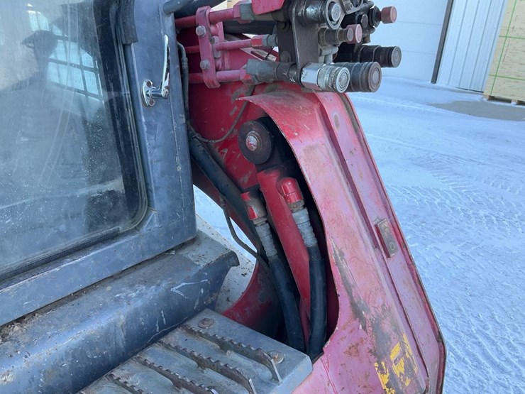 2012-takeuchi-tl10-image-15