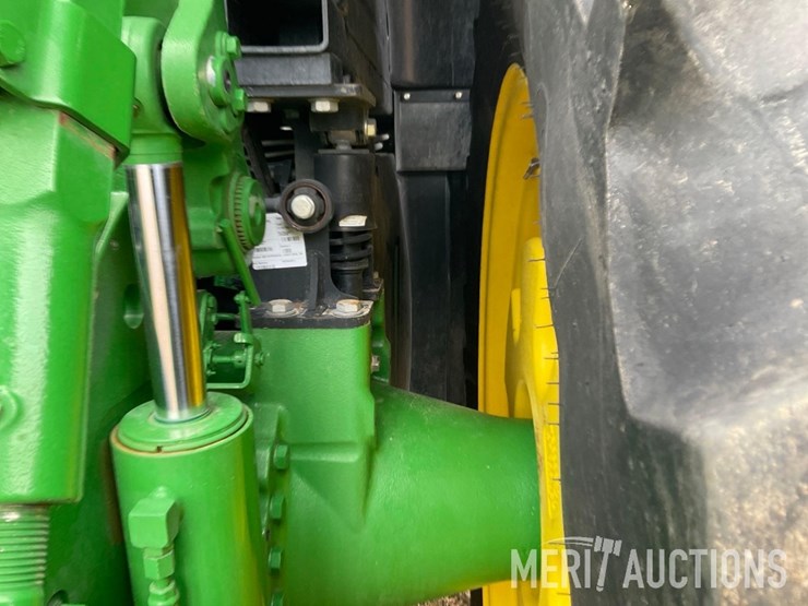 2023-john-deere-8r-370-image-28