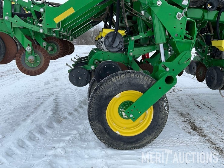 2016-john-deere-1795-image-22