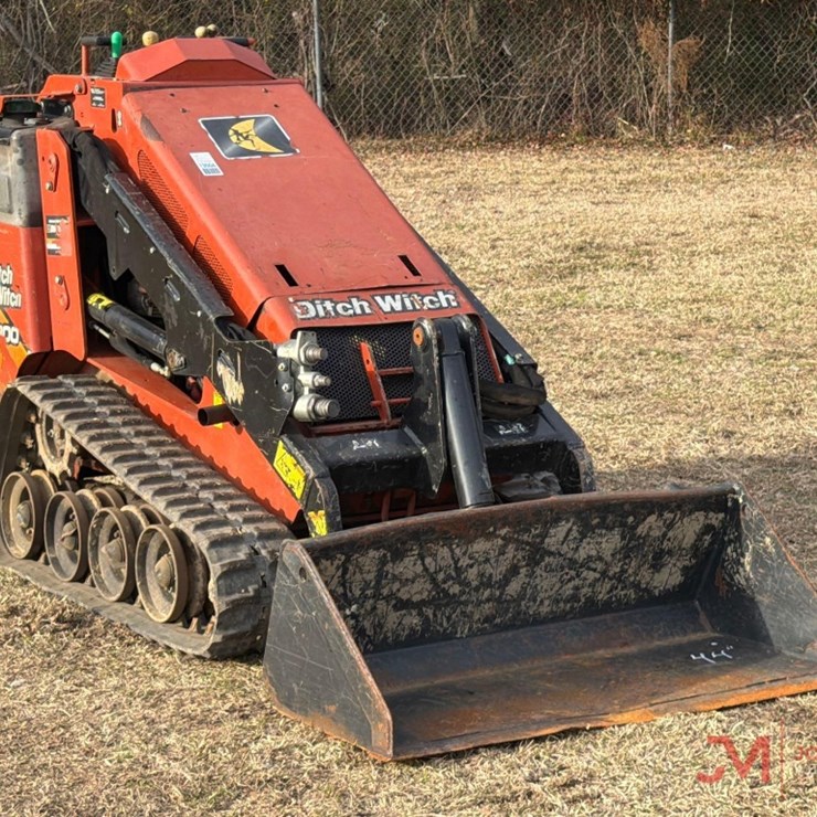 2019 DITCH WITCH SK800