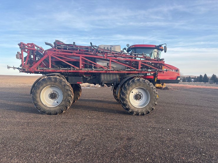 2013-case-ih-4430-patriot-sprayer-image-6