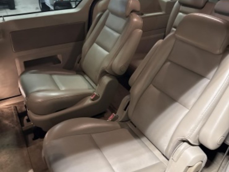 2004-ford-freestar-image-26