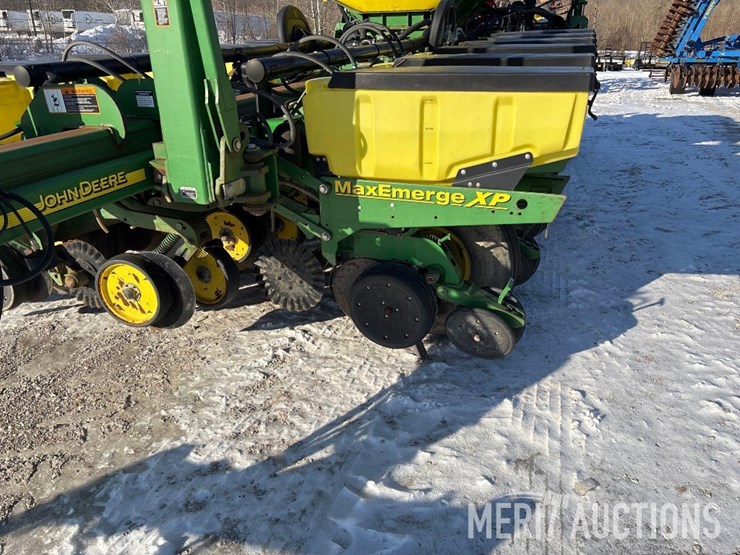 2011-john-deere-1770nt-image-14