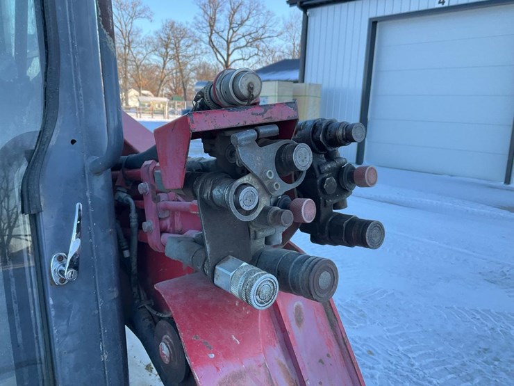 2012-takeuchi-tl10-image-16