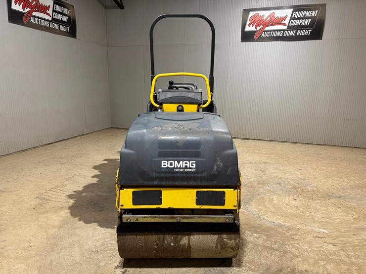 2013-bomag-bw900-50-image-8