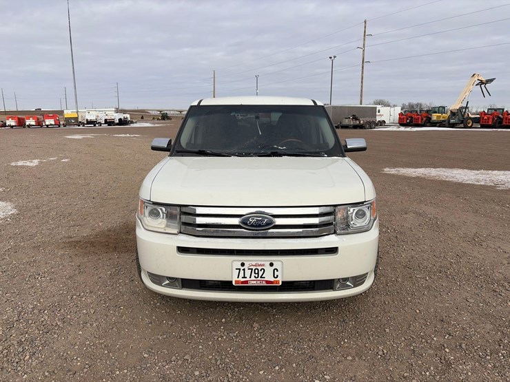 2011-ford-flex-image-7