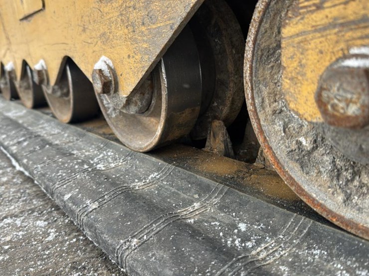 2023-caterpillar-299d3-xe-image-19