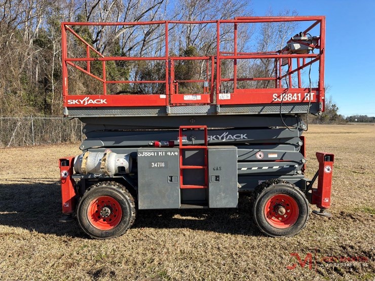 skyjack-sj8841rt-image-2