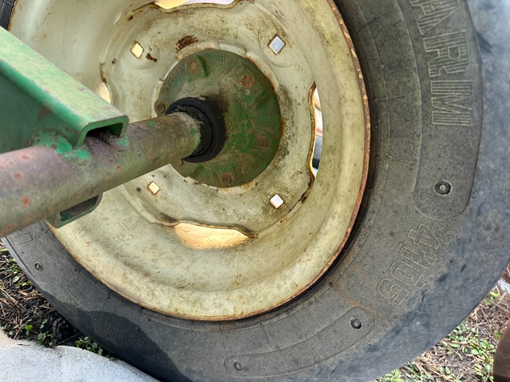 john-deere-630-image-8