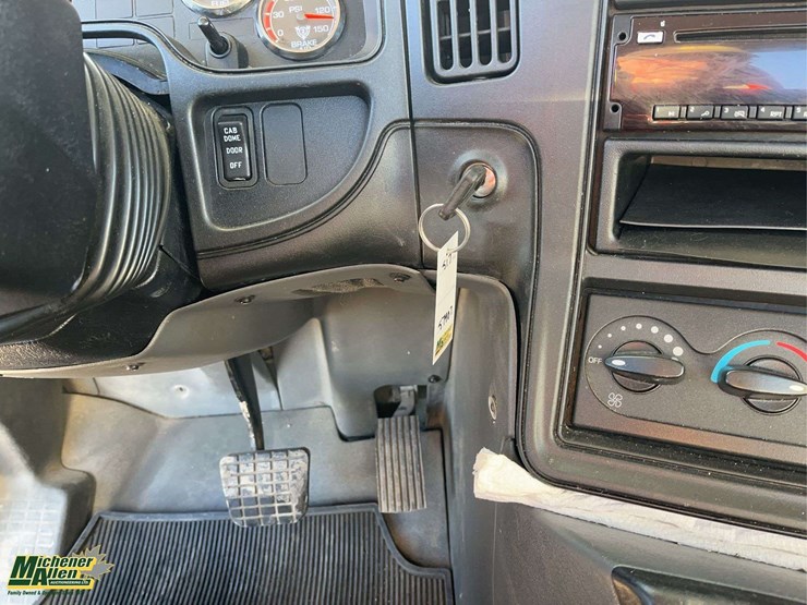 2017-international-prostar-image-18