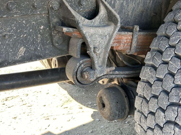 2013-international-durastar-4300-image-29