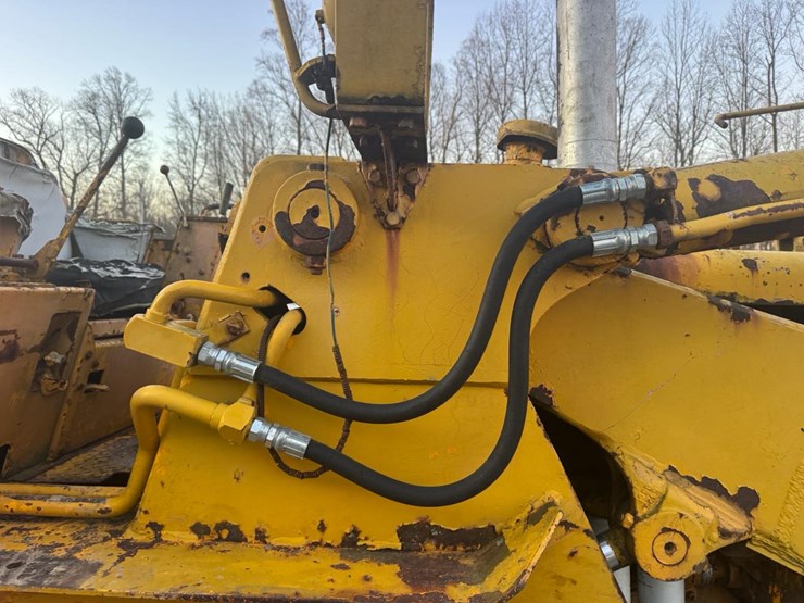 1968-international-175b-image-19