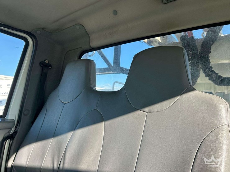 2008-international-durastar-4300-image-18