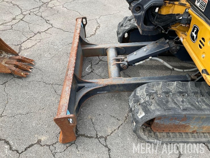 2019-deere-30g-image-15