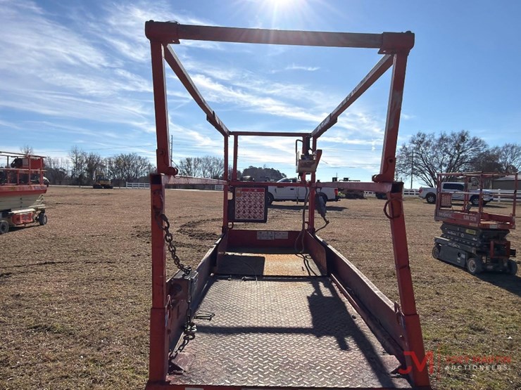 2017-skyjack-sj3226-electric-scissor-lift-image-5