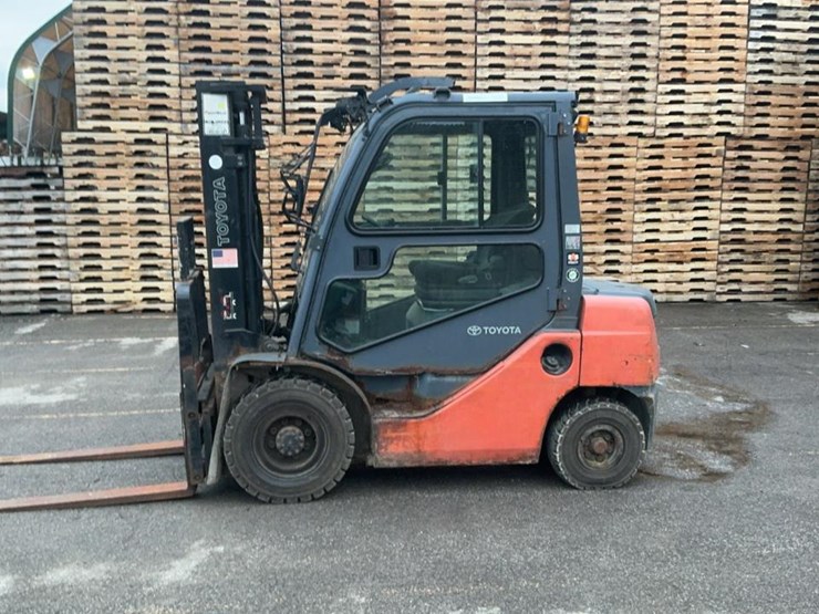 2018-toyota-8fdu25-image-2