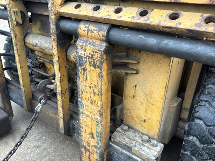 caterpillar-v140-image-19