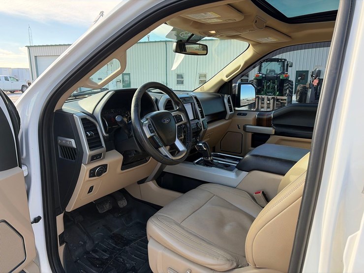 2017-ford-f150-image-12