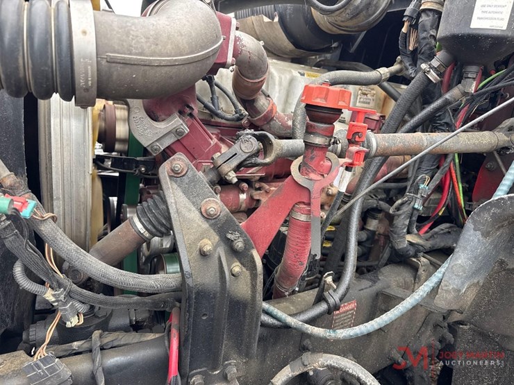 2010-mack-gu713-granite-roll-off-truck-image-26