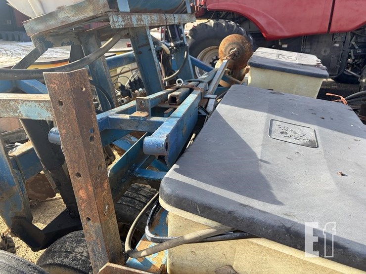 kinze-6-row-planter-5896-image-6