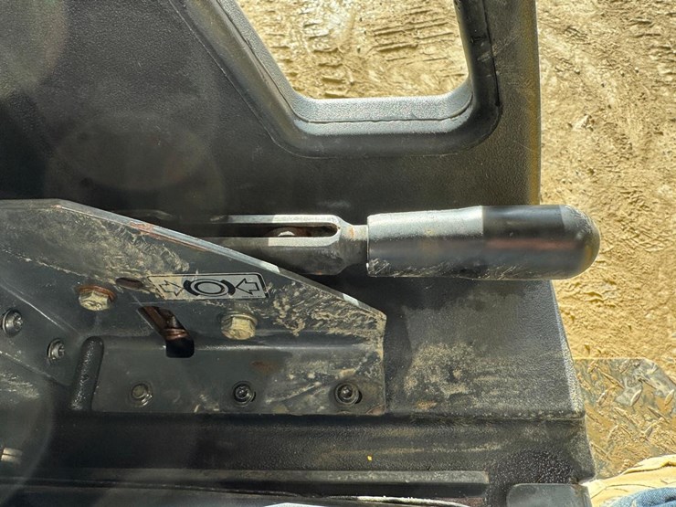 2013-bomag-bw900-50-image-22