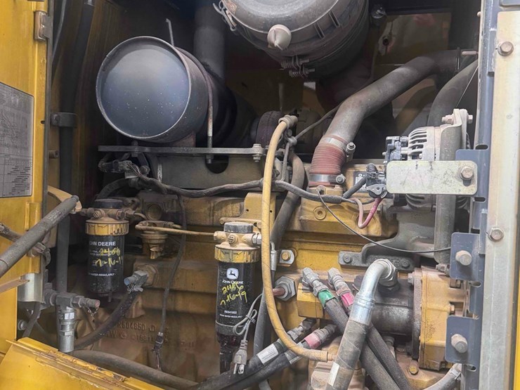 2011-deere-524k-image-8