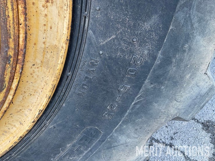 2018-deere-544k-image-22