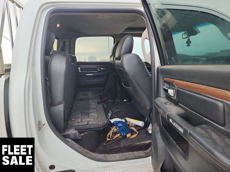 2014-ram-2500-laramie-image-27