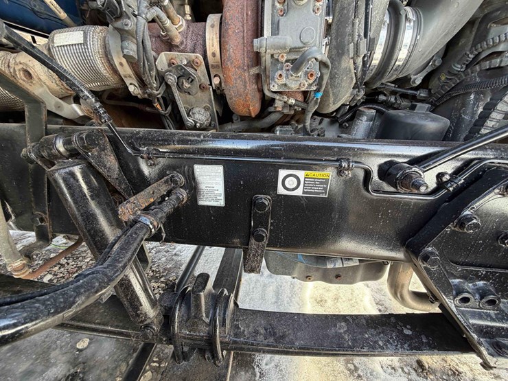 2015-peterbilt-579-image-40