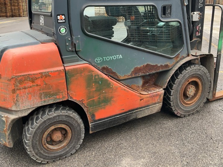 2018-toyota-8fdu25-image-37