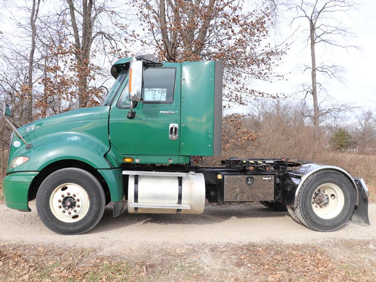 2014-international-prostar-image-2