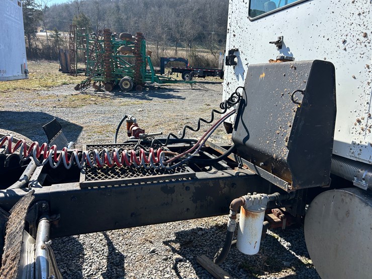 1986-international-f9370-image-9