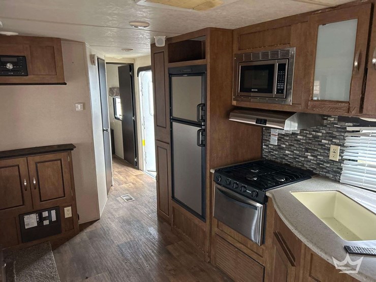 2017-forest-river-travel-trailer-image-15