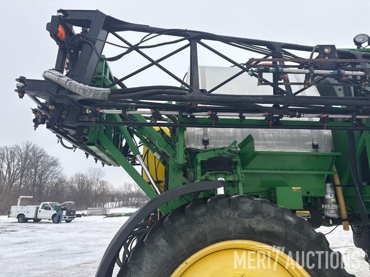 2010-john-deere-4830-image-31