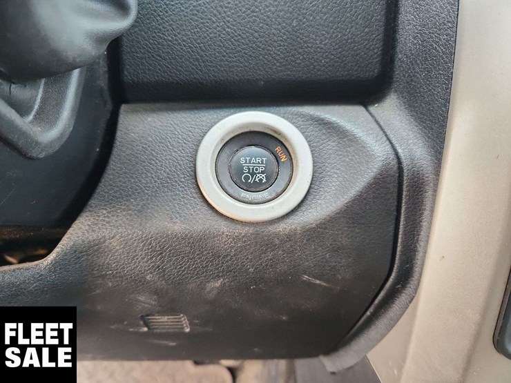 2014-ram-2500-laramie-image-21