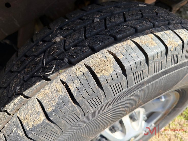 2013-chevrolet-2500-image-17