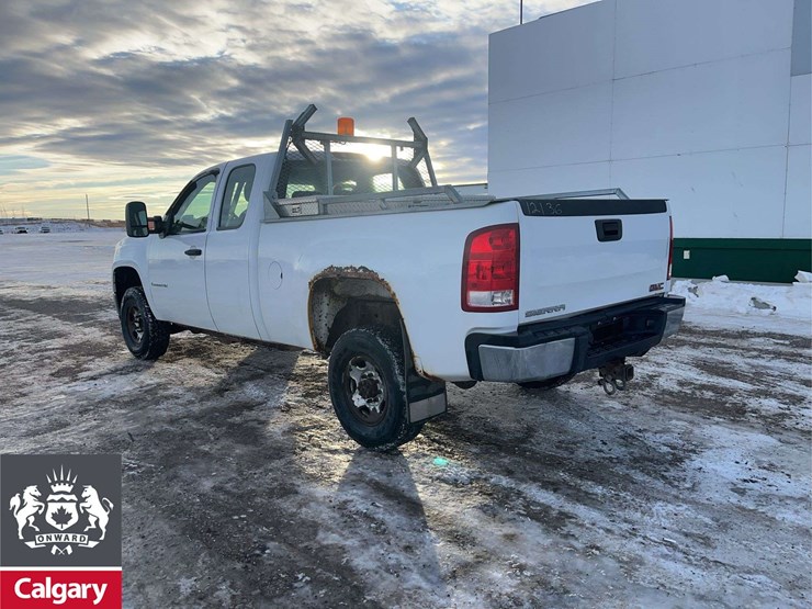 2008-gmc-sierra-2500hd-image-3