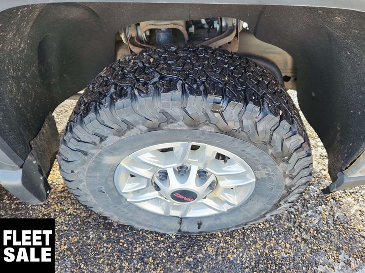 2020-gmc-sierra-2500hd-image-11