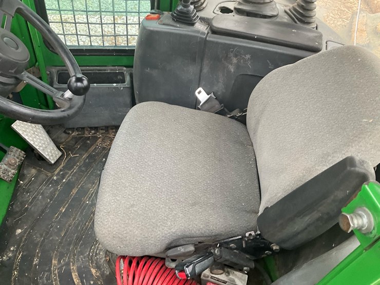 2010-deere-648h-image-11