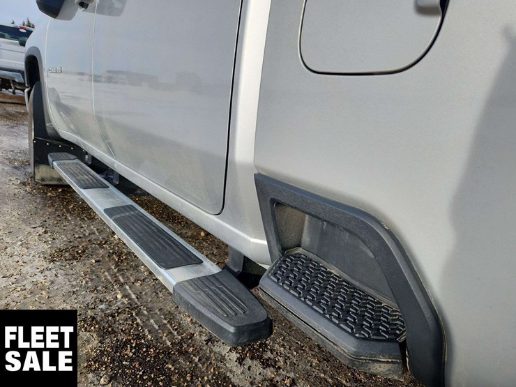 2022-chevrolet-silverado-2500hd-image-36