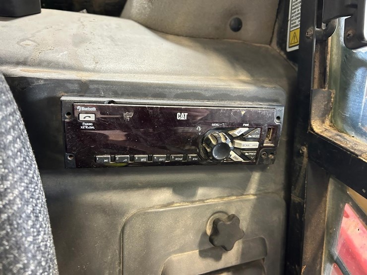 caterpillar-279d-image-28