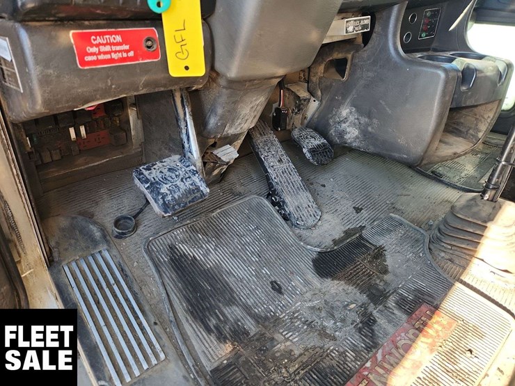 2009-kenworth-t800-image-19